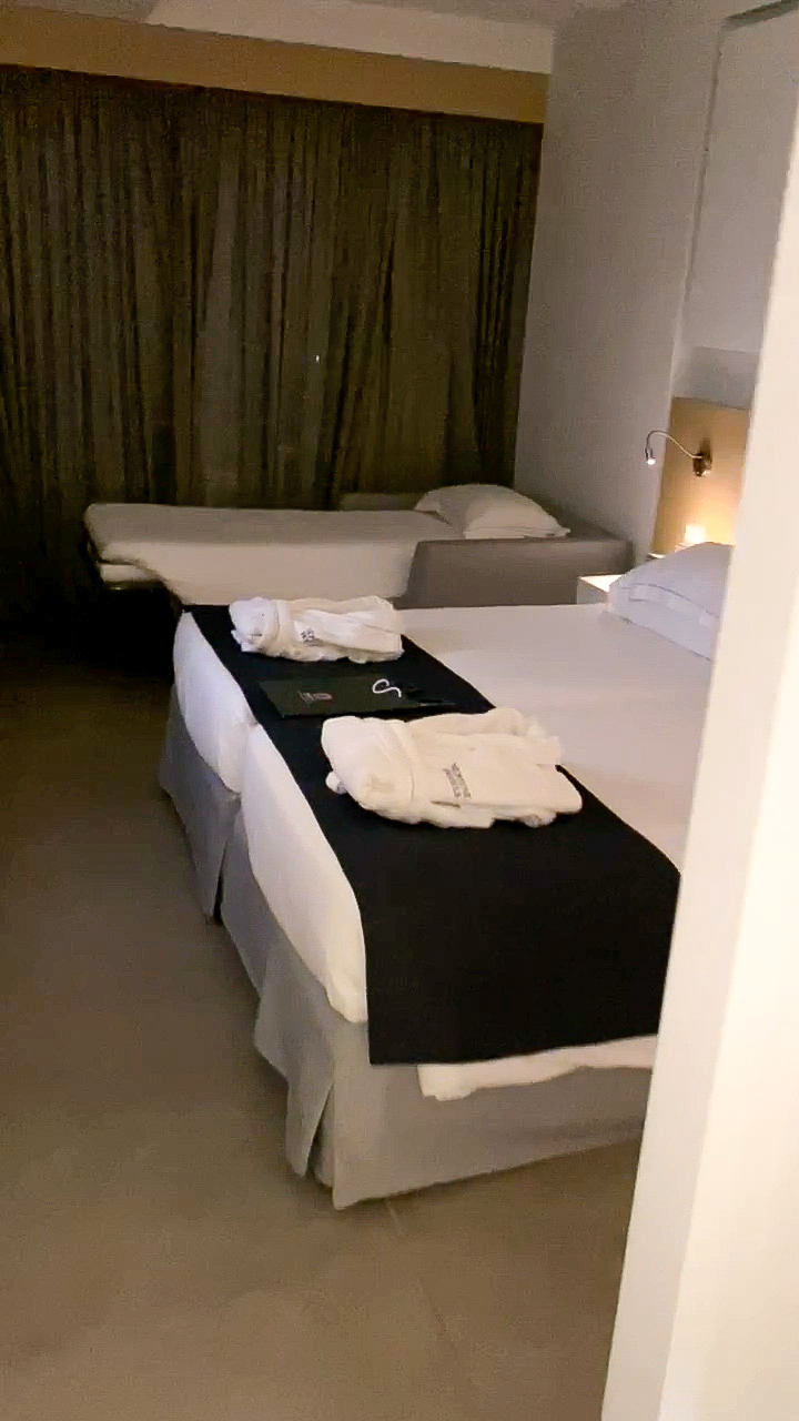 Neptune-Hotels-Zimmer