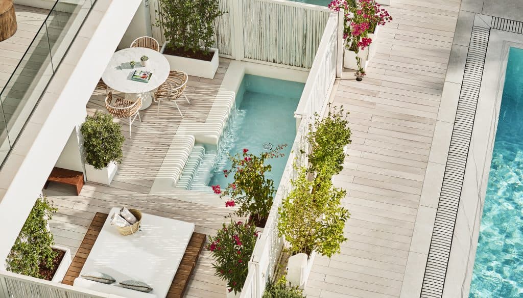Private Junior Suite mit Plunge Pool im Nobu Hotel Ibiza Bay – luxuriöse Rückzugsoase auf Ibiza